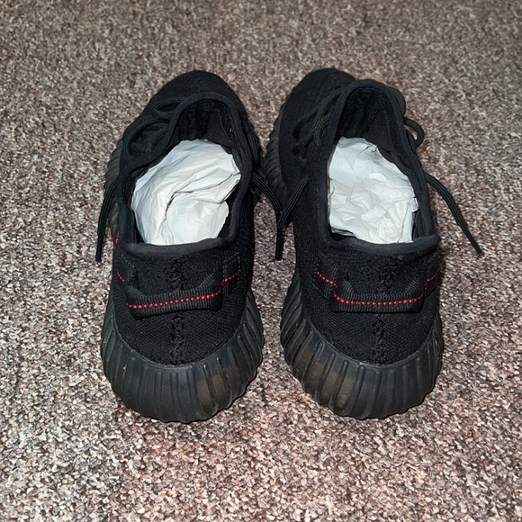 Yeezy 350 V2 - Picture 2 of 7